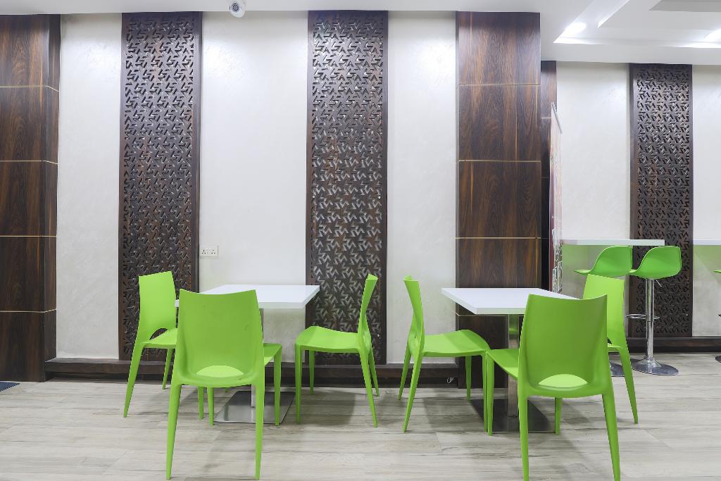 314 24 Gold Hotel - Lobby