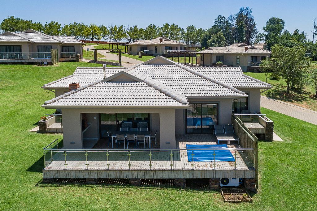 Cayley Mountain Resort