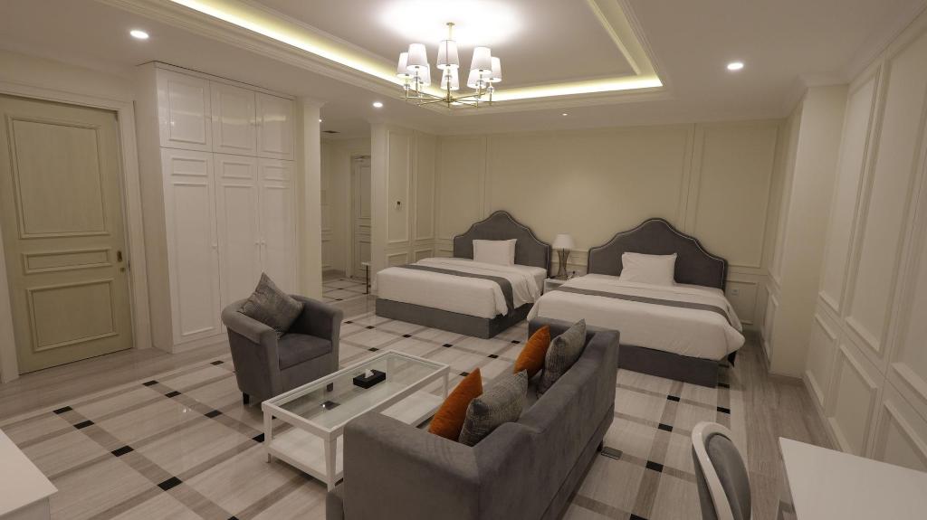 Grand Senyum Hotel