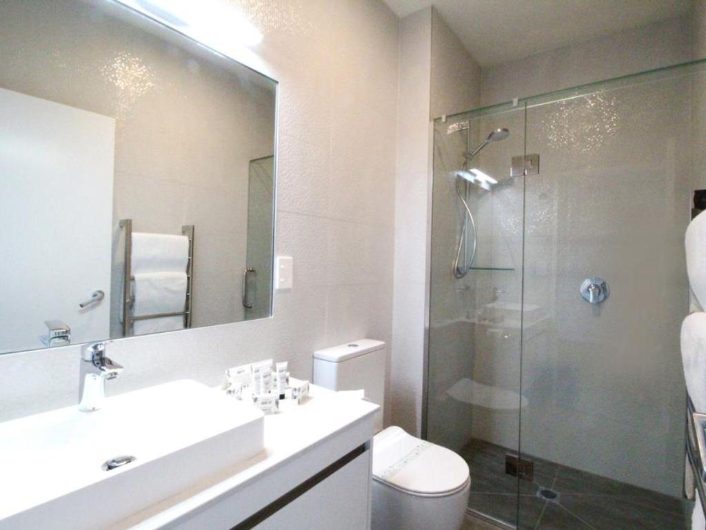 FERNZ Motel and Serviced Apartments Birkenhead