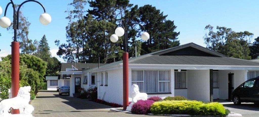 Queens Park Motels