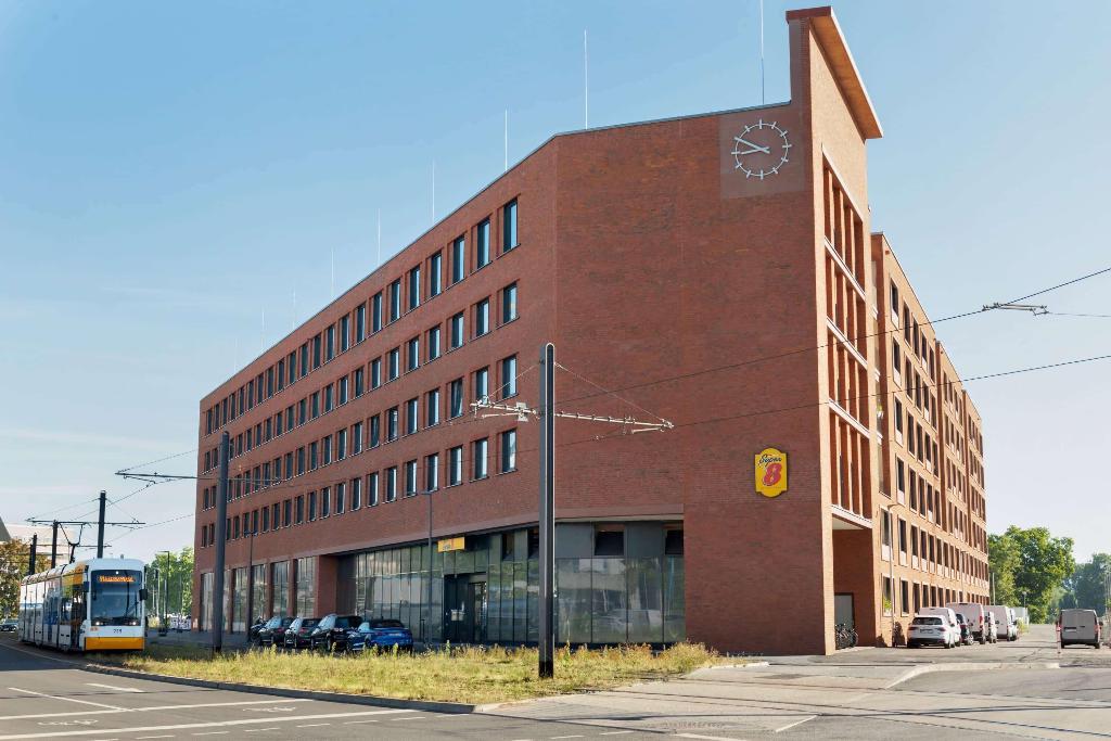 Super 8 By Wyndham Mainz Zollhafen