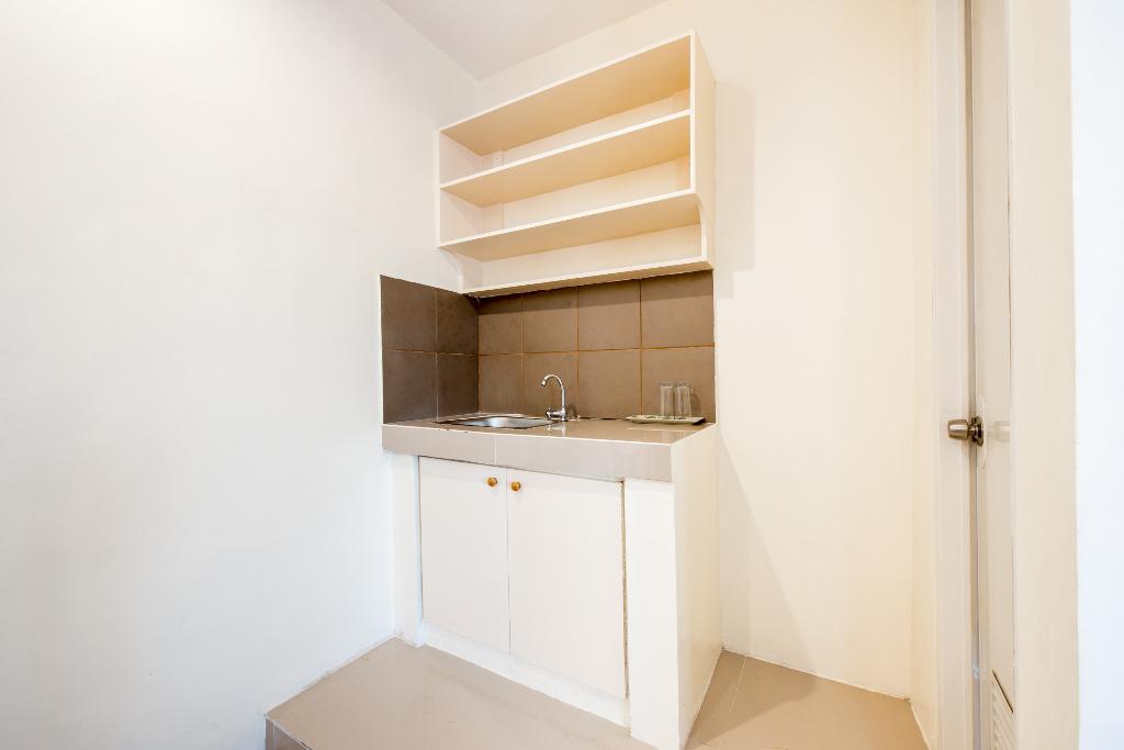 490 V-cat Apartelle