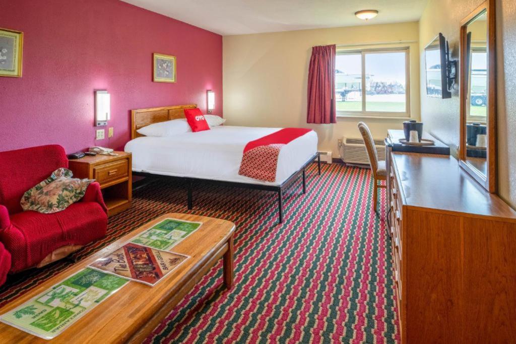 Hotel Chesaning Route 52 & Hwy 57