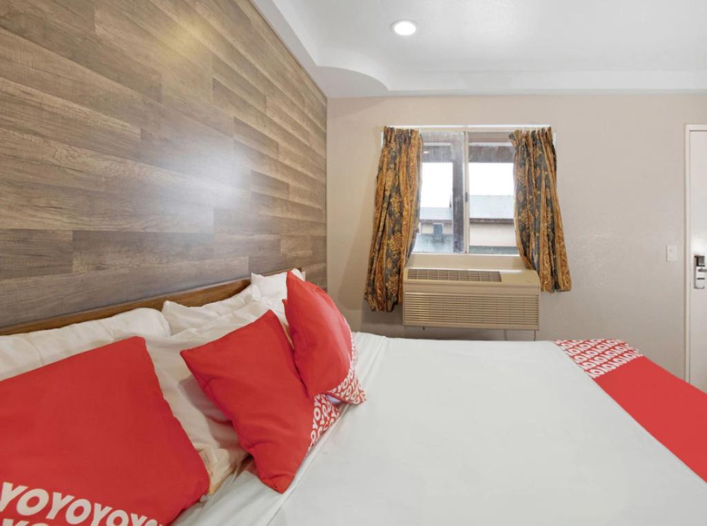 Hotel Avenida Victorville I 15