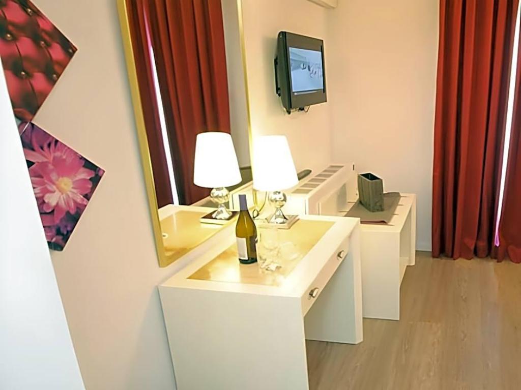 Tabar Hotel