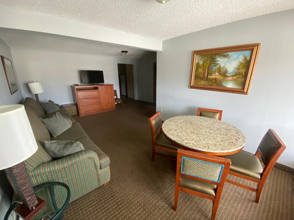 Snowshoe Motel