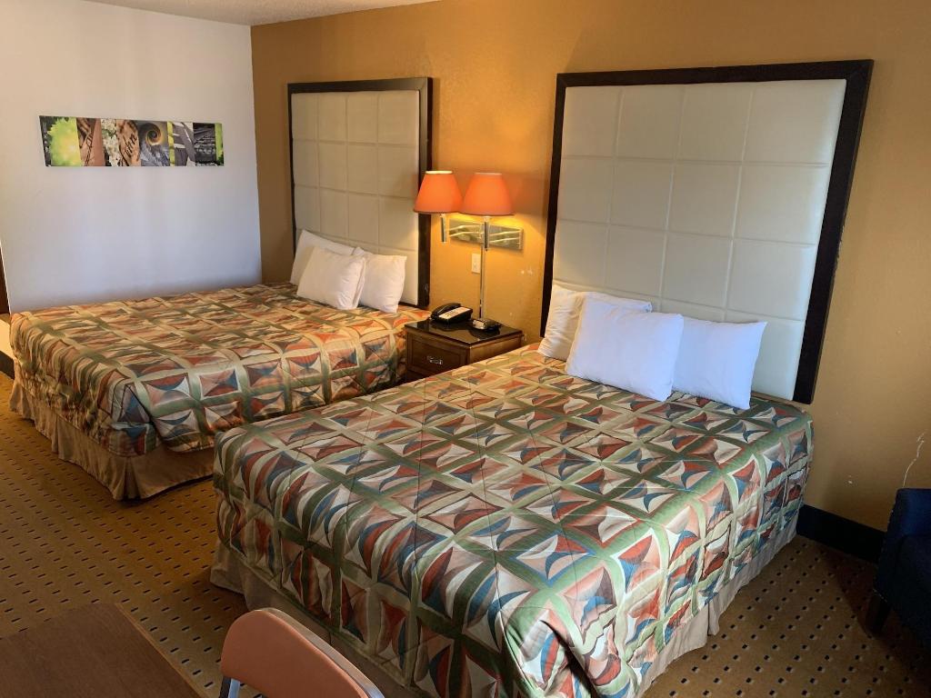 Brentwood Inn Suites