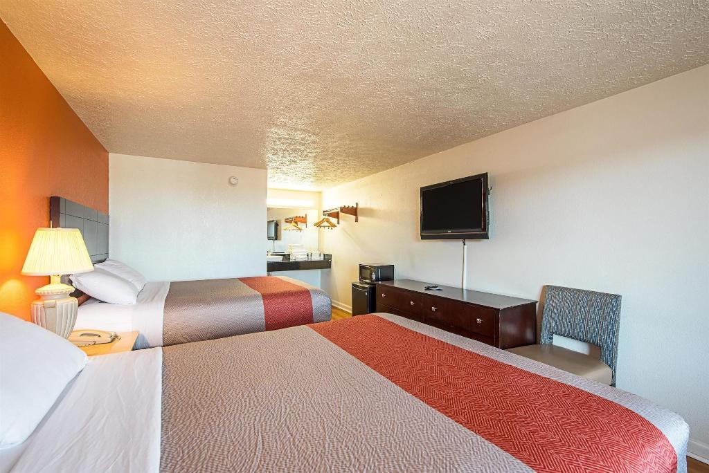 Motel 6 Norfolk Oceanview