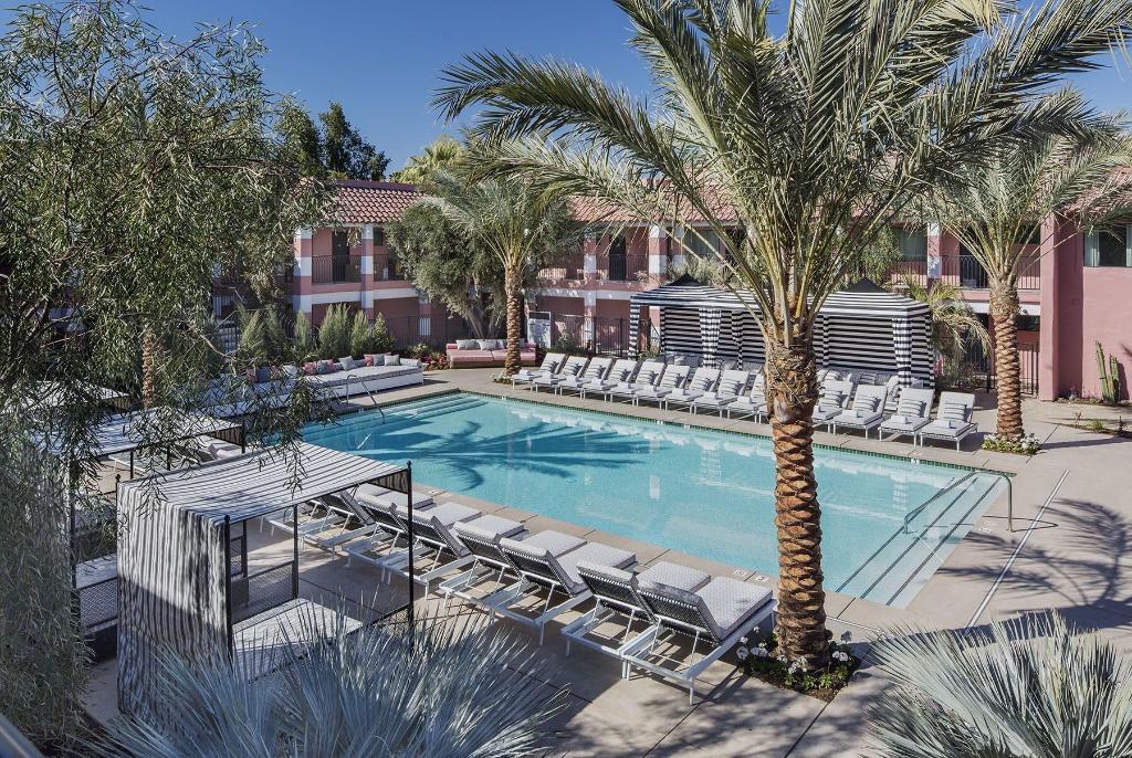 Sands Hotel and Spa - Sports and Entertainment