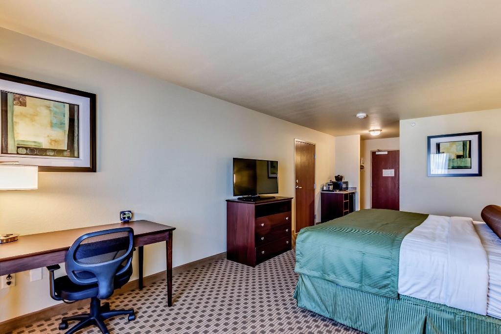 Cobblestone Inn Suites Waverly