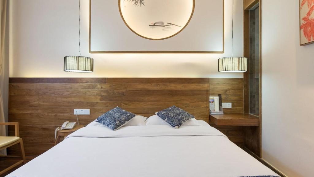 Tongxiang Wuzhen Yuexiang Inn