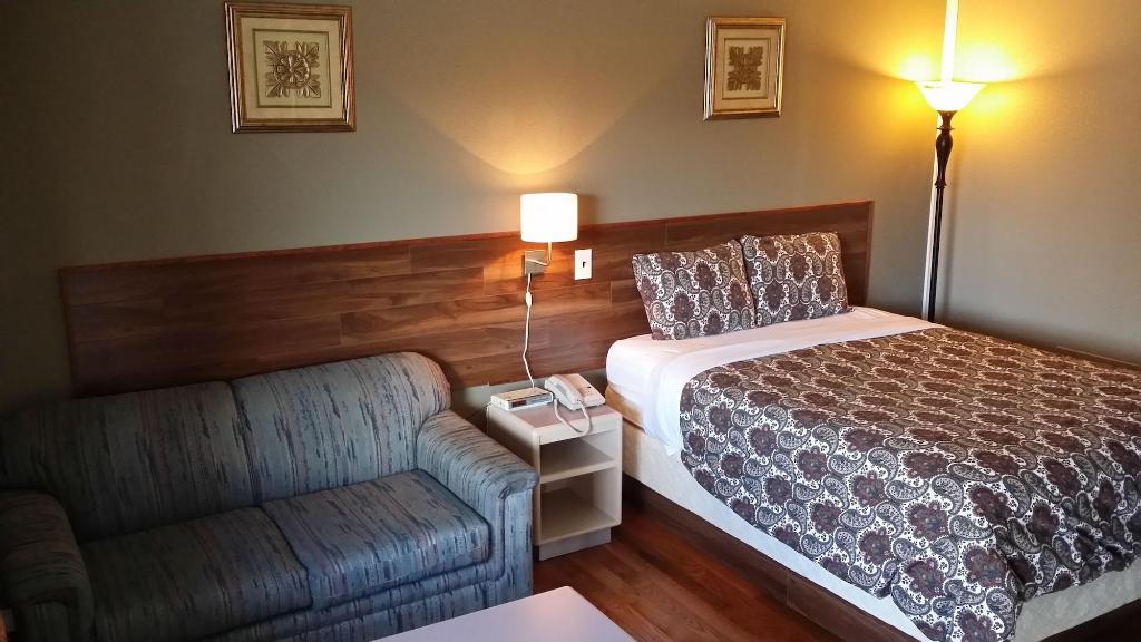 Magnuson Hotel Creston