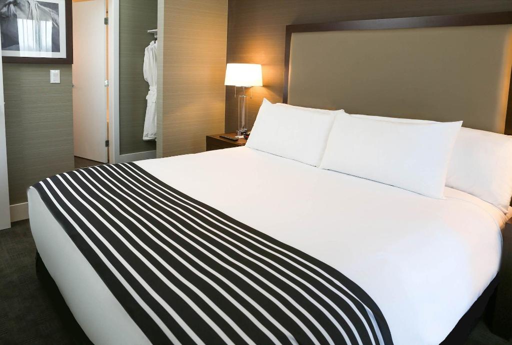 Sandman Hotel Abbotsford Airport
