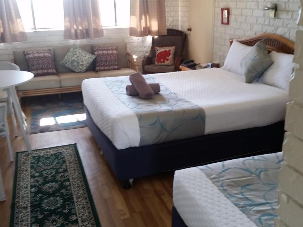 Holland Park Motel