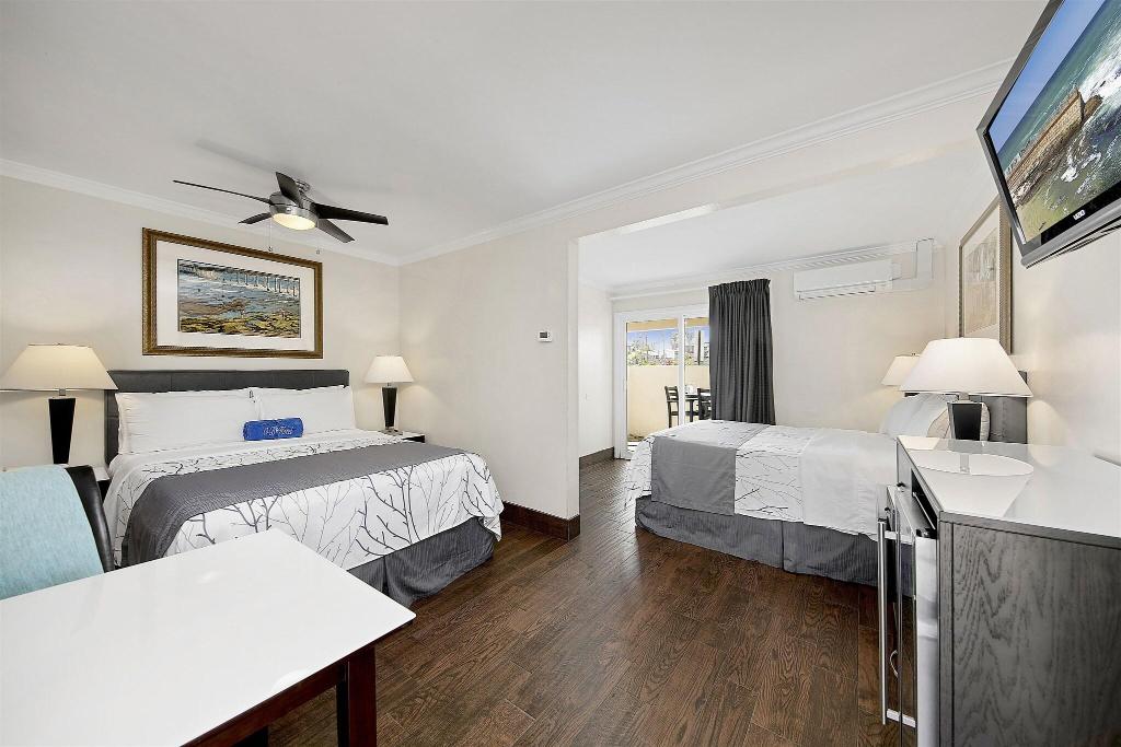 Ocean Beach Hotel