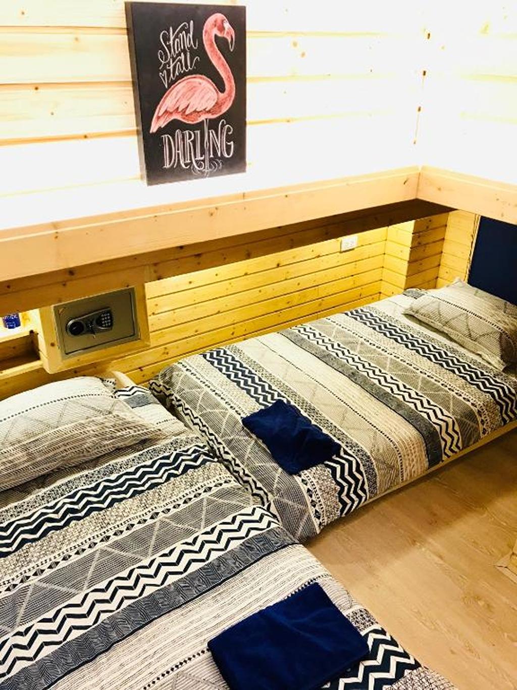 Blu Cabin Ari Stylish Gay Poshtel By Zuzu