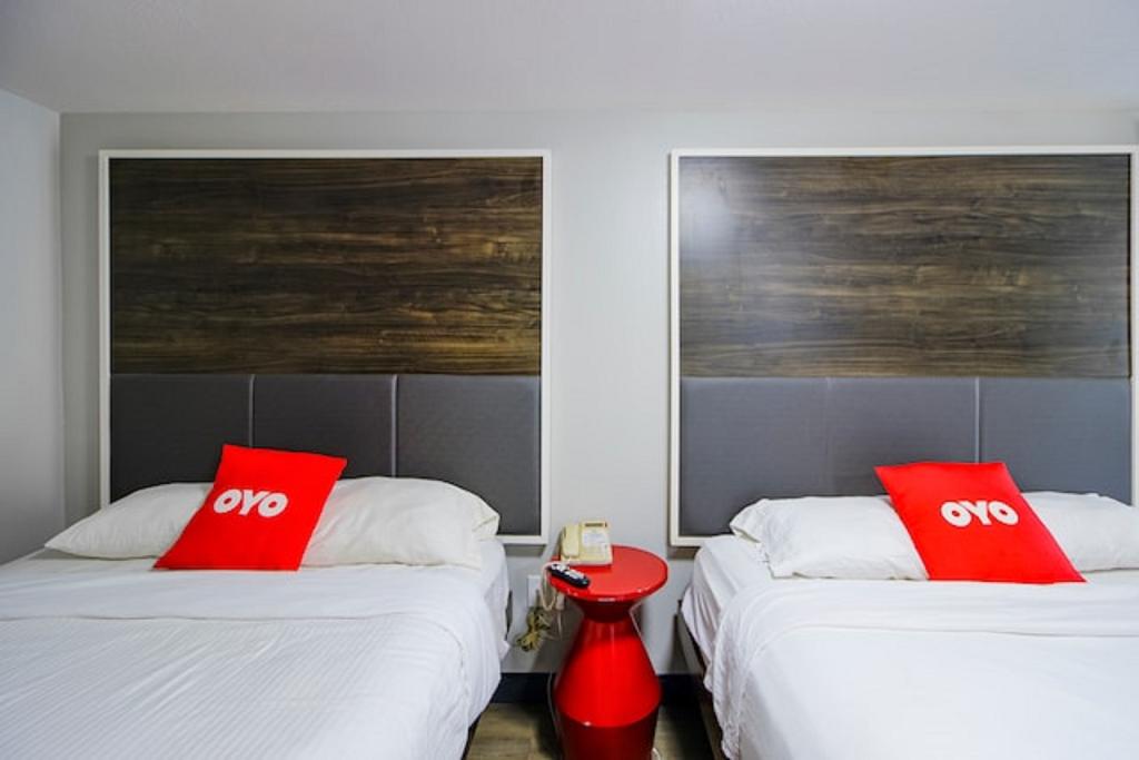 OYO Hotel Sulphur LA Hwy 90 West