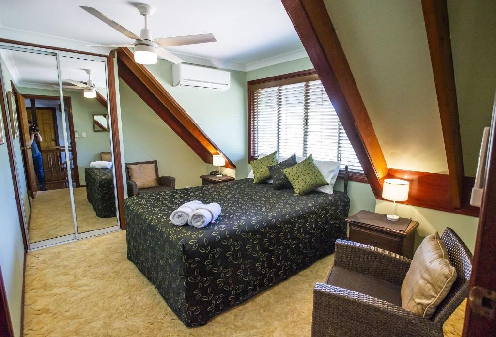 Ainslie Manor Bed And Breakfast