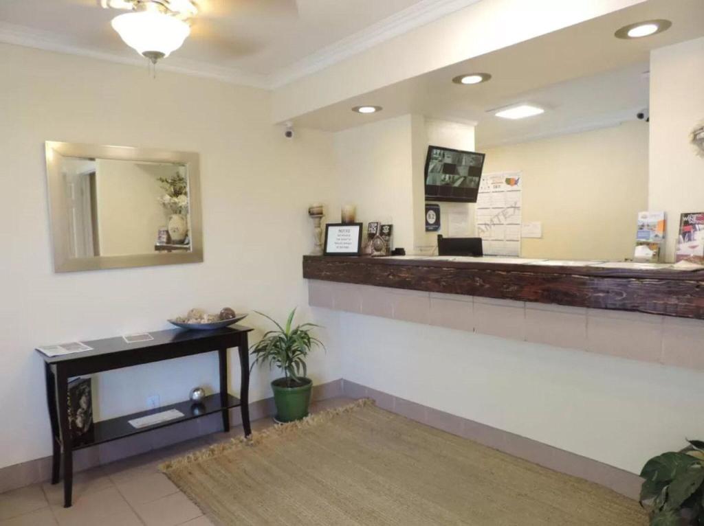 Hotel Lotus Of Lompoc A Great Hospitality Inn, USA, Lompoc. Großes 2