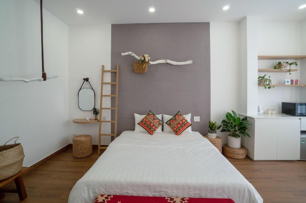 F5 Homestay & Coffee by ZUZU