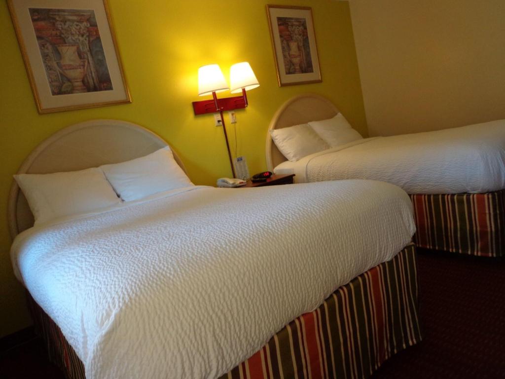 Economy Inn Express Warren