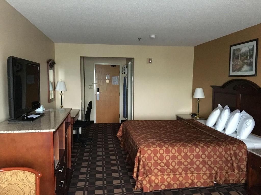 Cabot Inn Suites