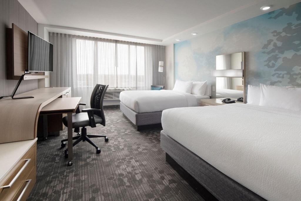 Courtyard By Marriott Minneapolis Edina