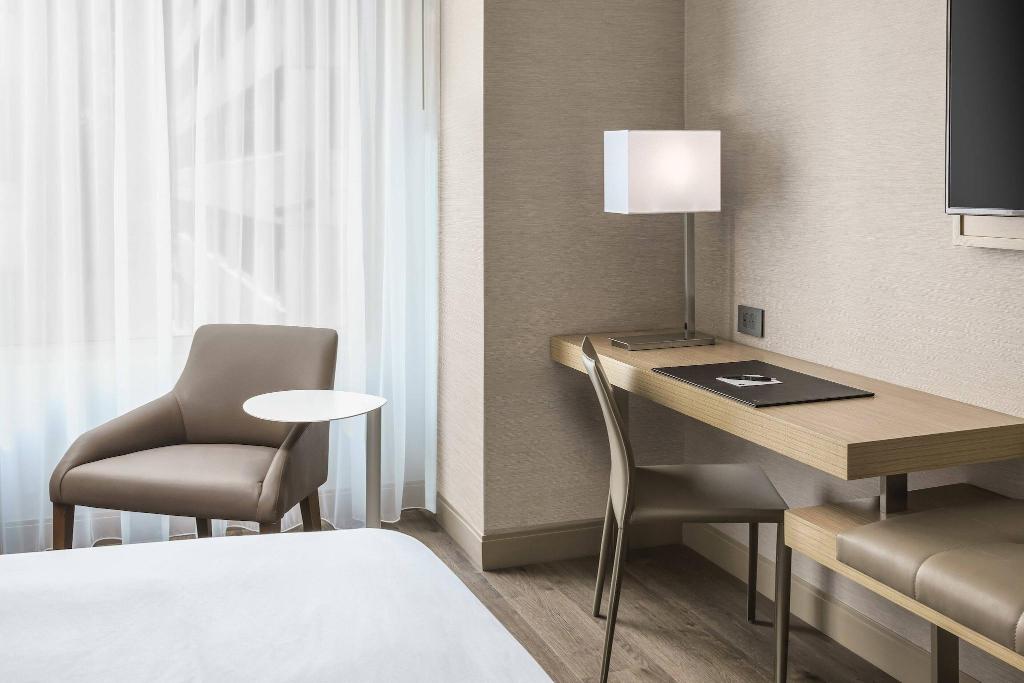 Ac Hotel By Marriott Washington Dc Downtown