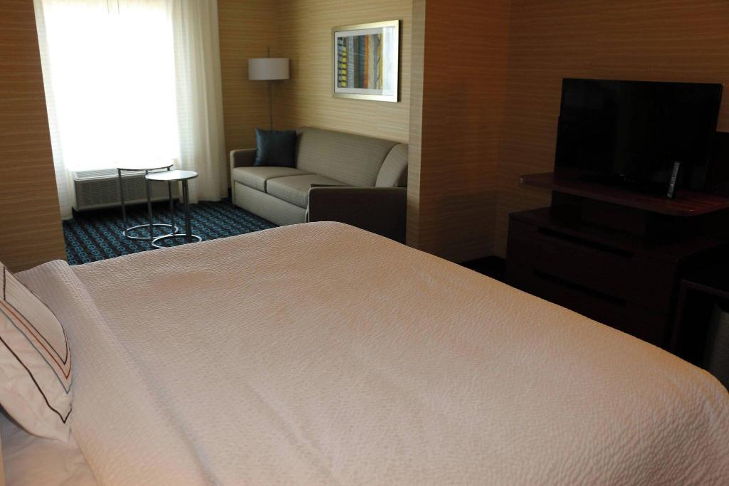 Fairfield Inn Suites By Marriott Bowling Green