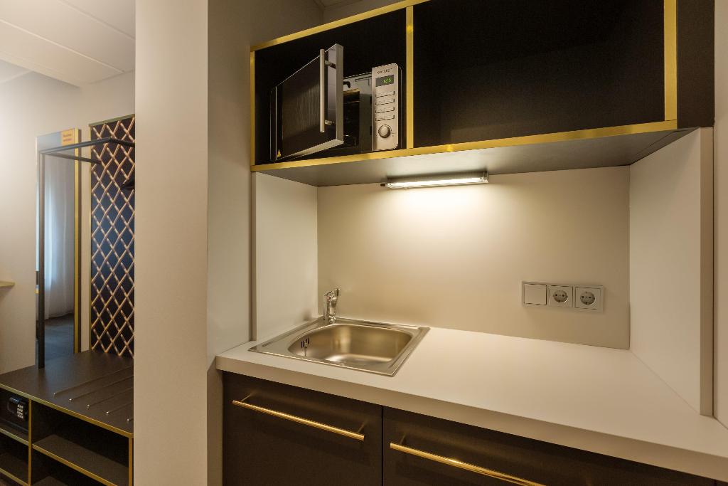 Holiday Inn - the niu, Mesh Stuttgart Messe