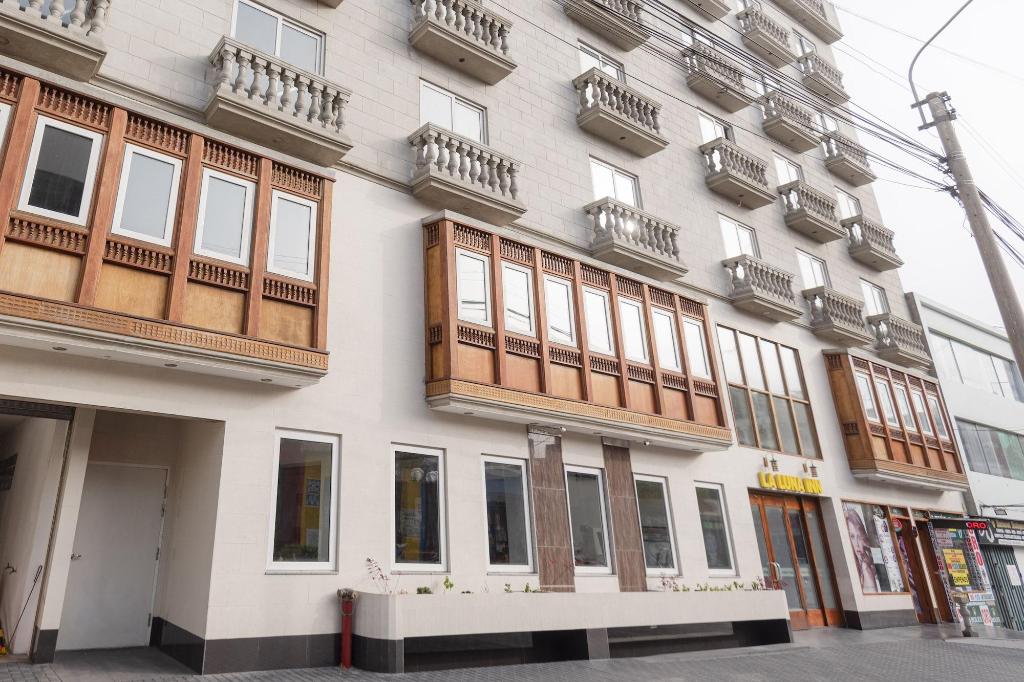 Hotel AYENDA LA LUNA INN