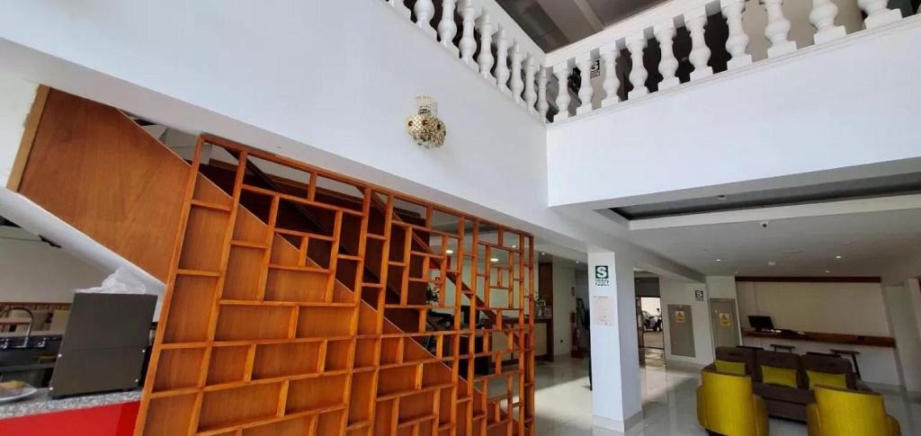 Hotel AYENDA LA LUNA INN