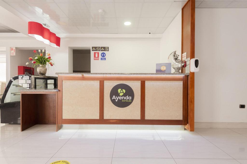 Hotel AYENDA LA LUNA INN