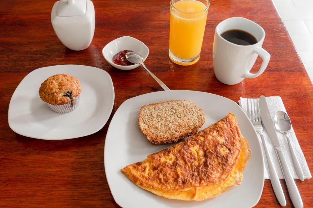 Hotel AYENDA LA LUNA INN