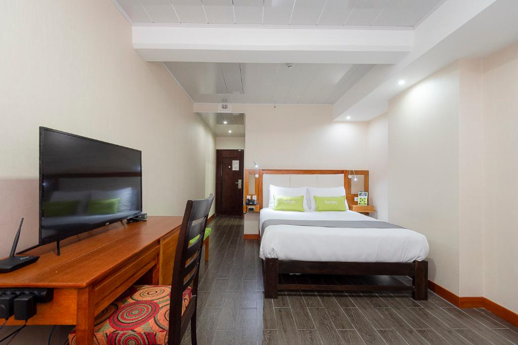 Hotel AYENDA LA LUNA INN