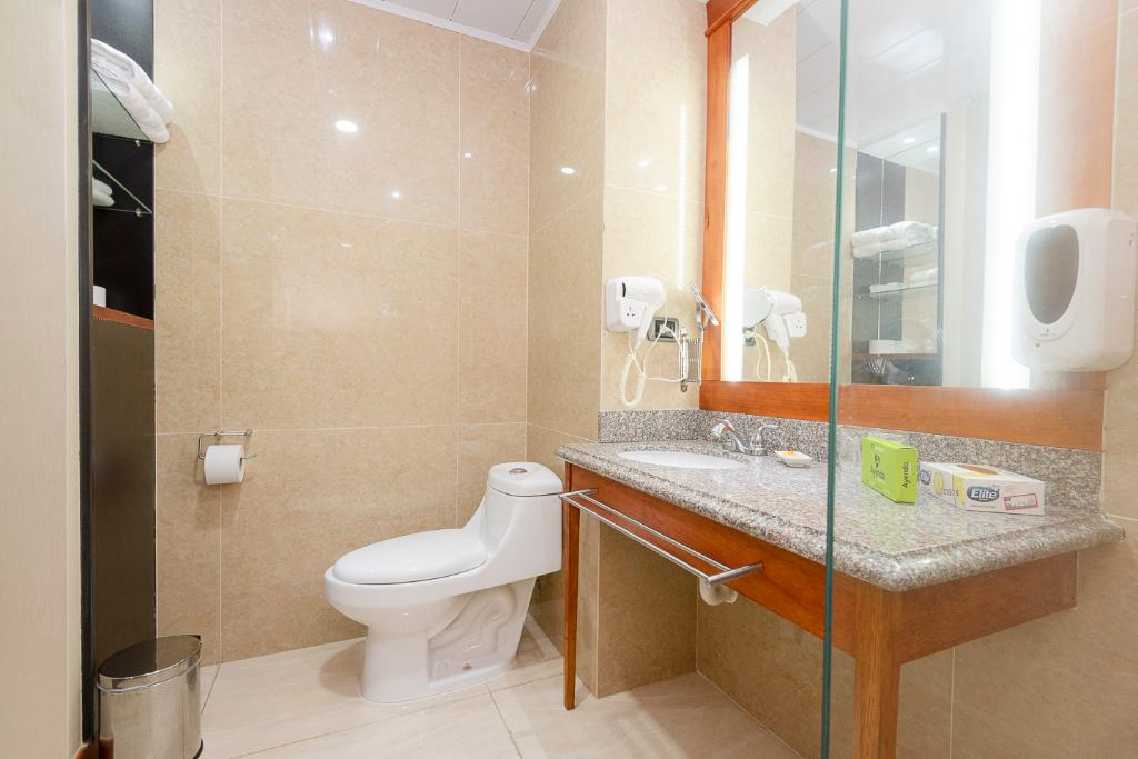 Hotel AYENDA LA LUNA INN