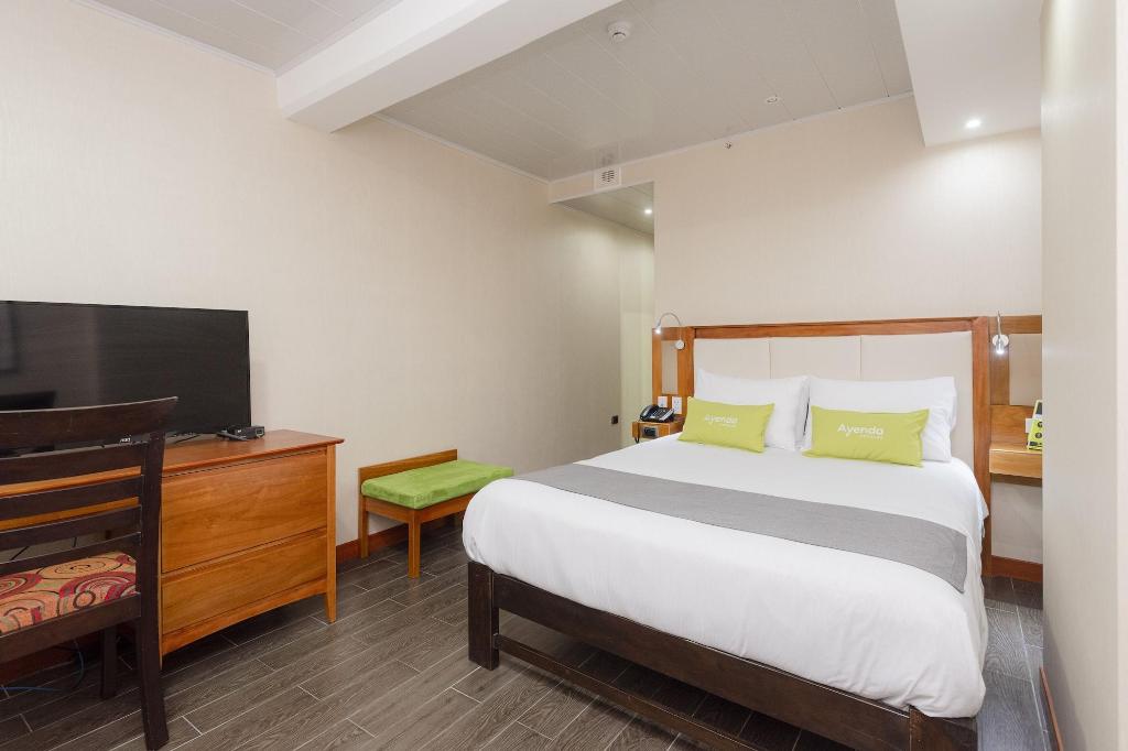 Hotel AYENDA LA LUNA INN