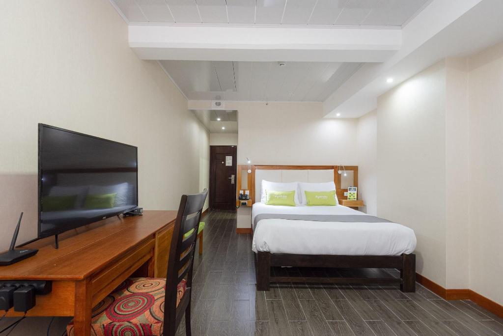 Hotel AYENDA LA LUNA INN