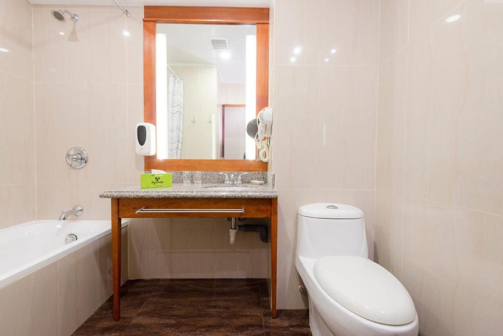 Hotel AYENDA LA LUNA INN