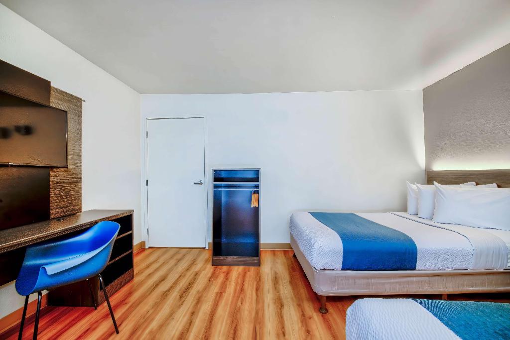 Motel 6 Duluth