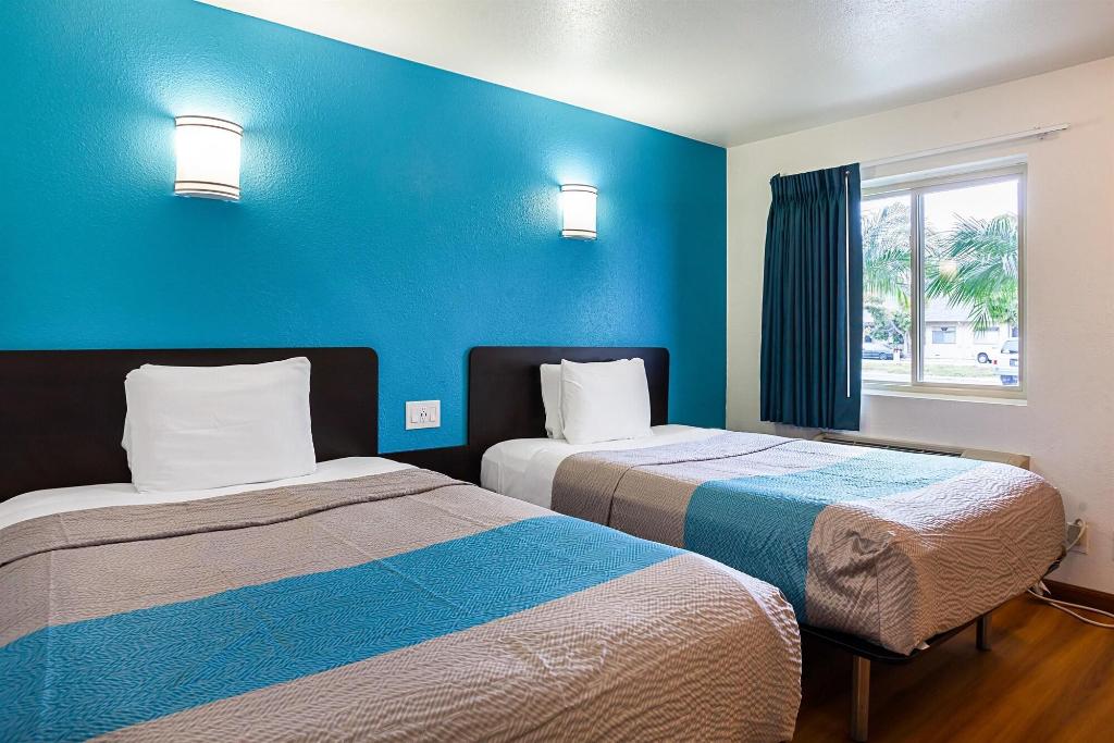 Motel 6 Ventura Downtown