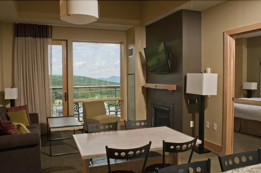 Timberline Mountain Lodge At Jay Peak