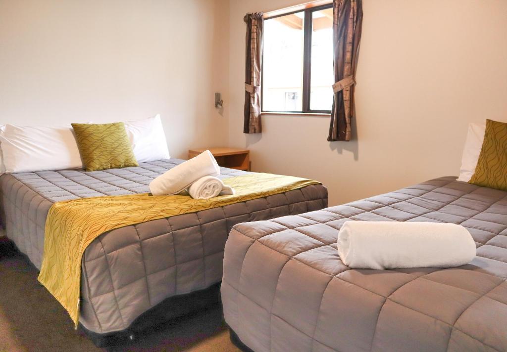 Pinewood Motels