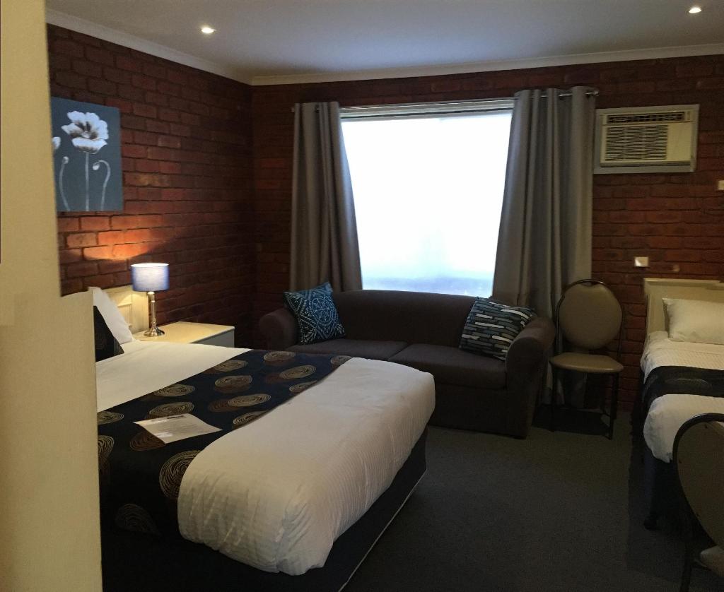 Melton Motor Inn