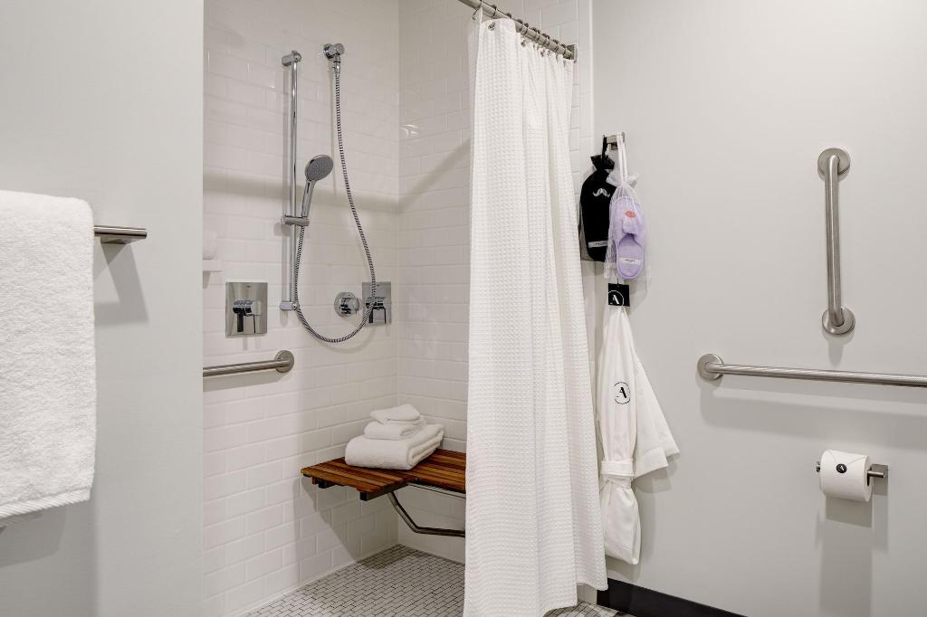 Archer Hotel Boston/Burlington