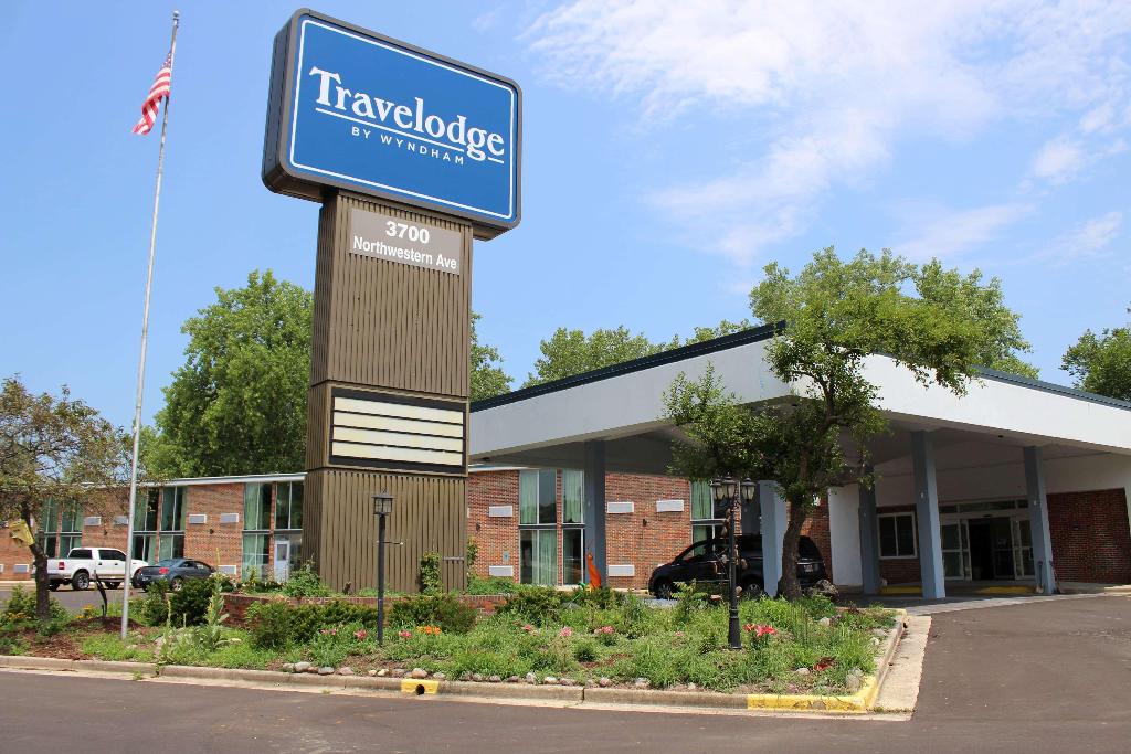 Travelodge By Wyndham Waters Edge Hotel - Racine