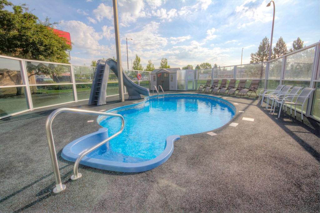 Motel 6 Lethbridge, Ab