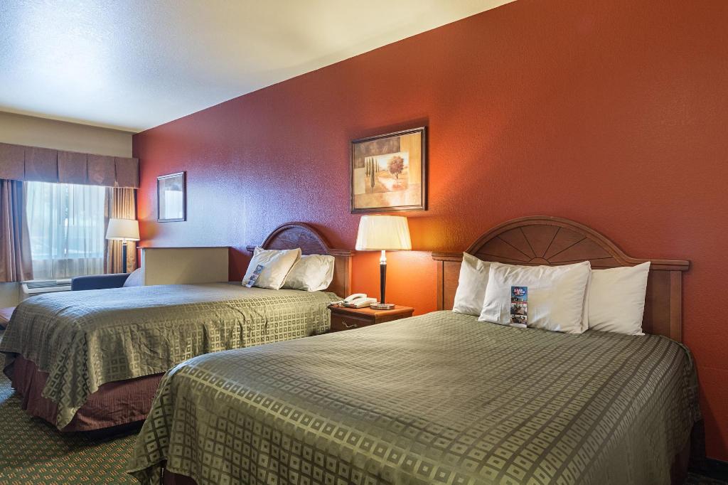 Lone Star Inn & Suites