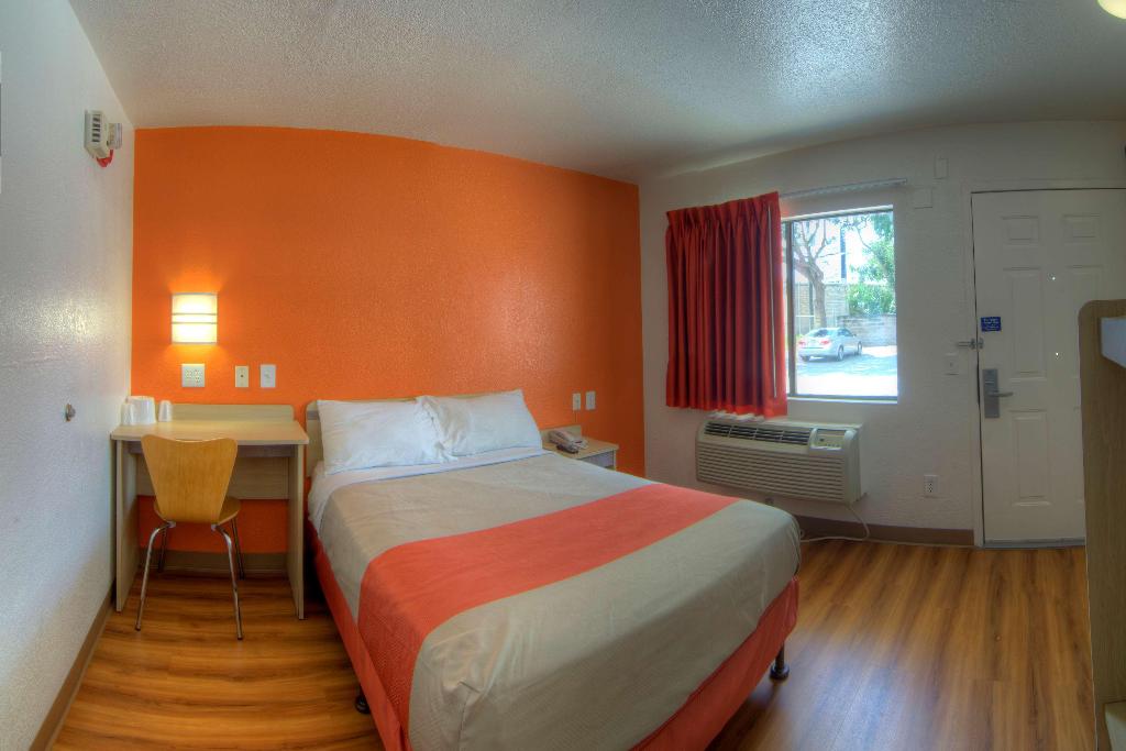 Motel 6 Orlando, FL - Winter Park